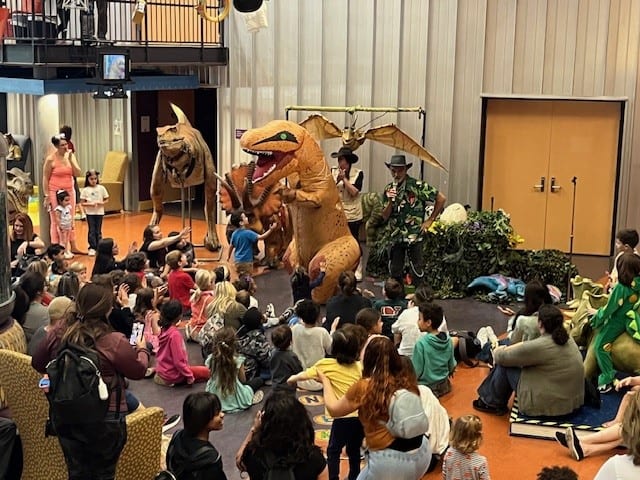 Dinosaur show at library