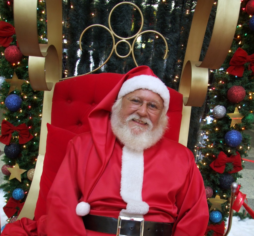 Charlotte free Santa picture