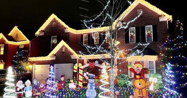 Best Christmas light displays in the Charlotte area for 2020, including