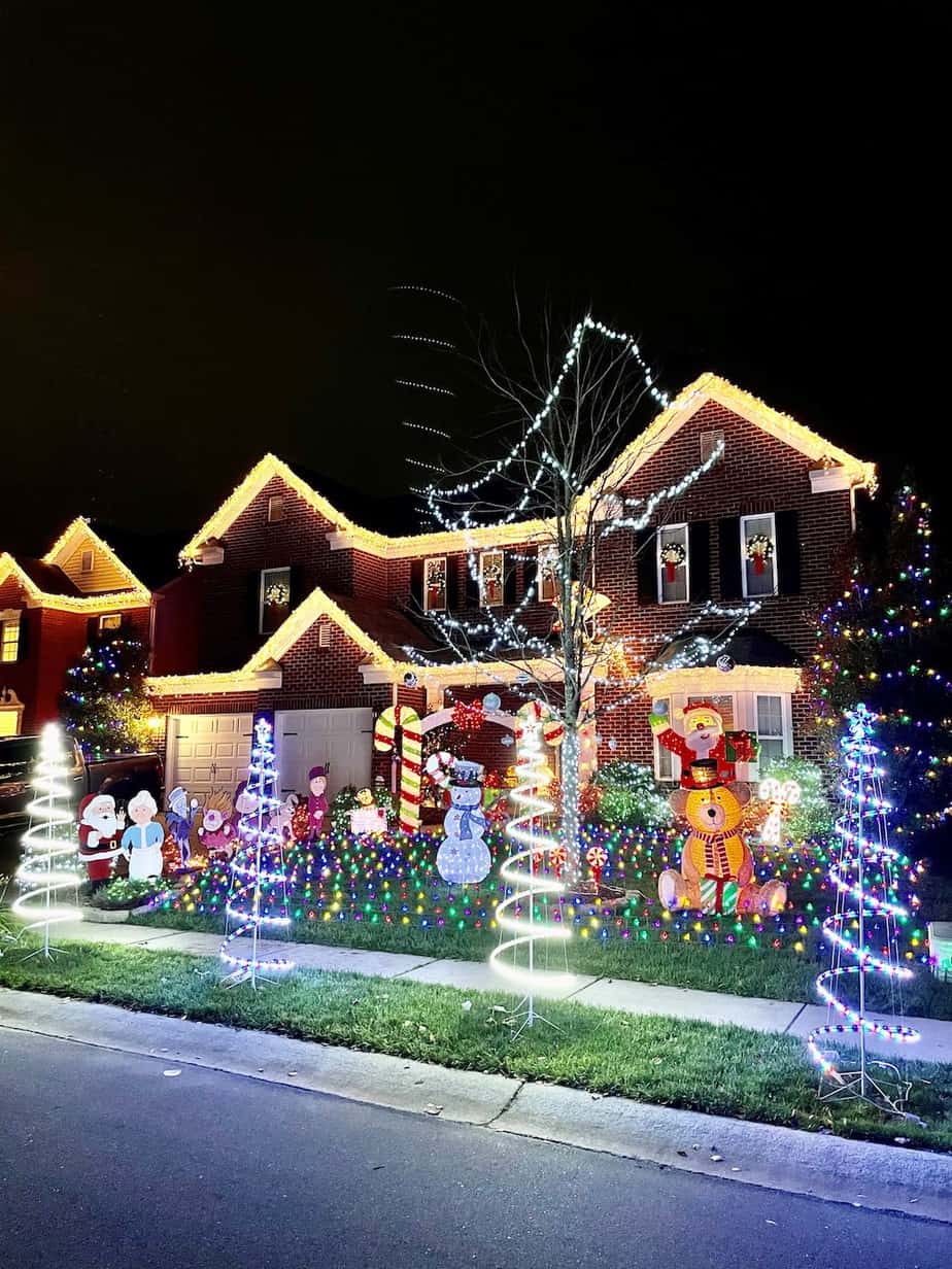 Best Light Displays In The Charlotte Area For 2021 Including A Map On Best Light Displays In The, Lighted Yard Decorations For Summer Houses