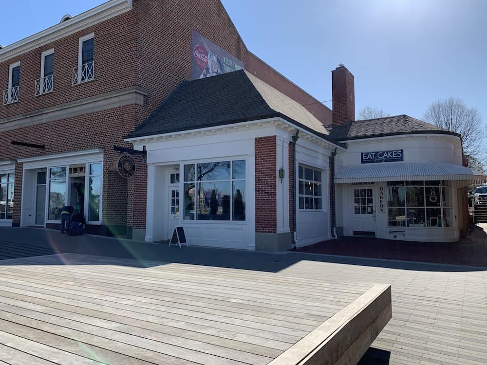 Exterior of Local Patriot Roasting Company and Eat Cakes in Kannapolis