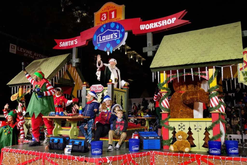 Santa's float at Novant Health Charlotte Thanksgiving Parade