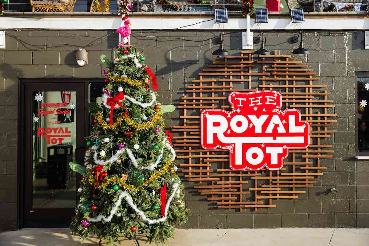 Sippin Santa The Royal Tot Transforms Into A Christmas Bar 