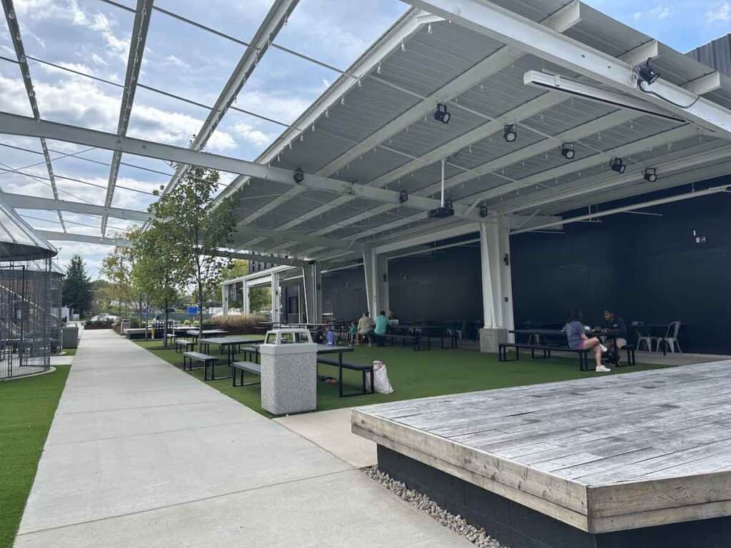 Outdoor seating at Seoul Food Meat Co.
