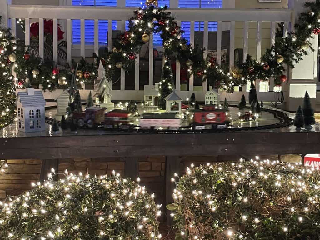 festive train set