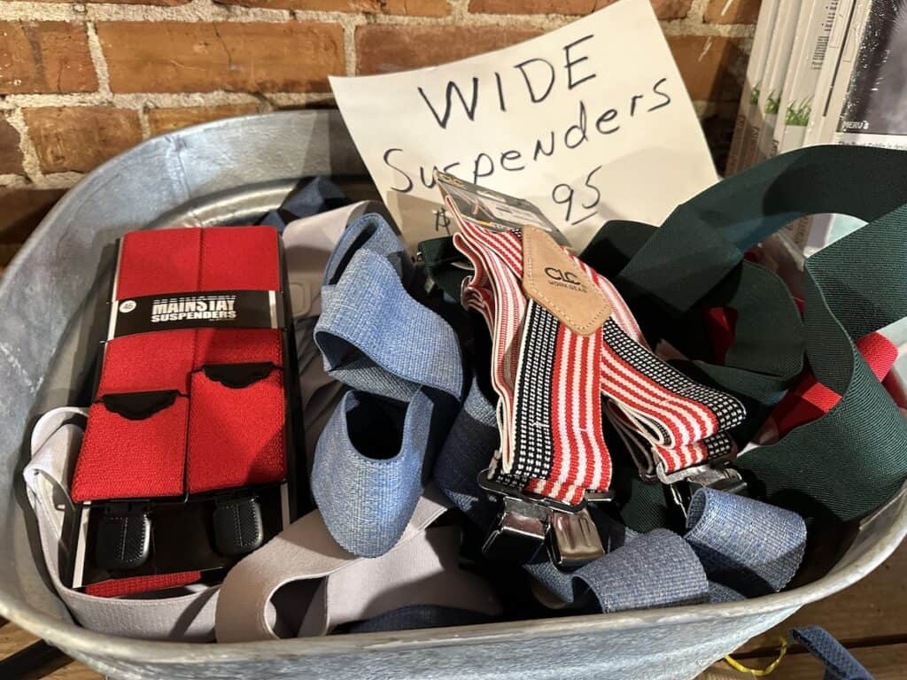 suspenders