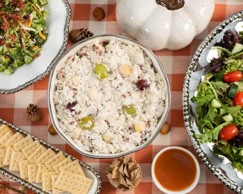 Chicken salad, crackers