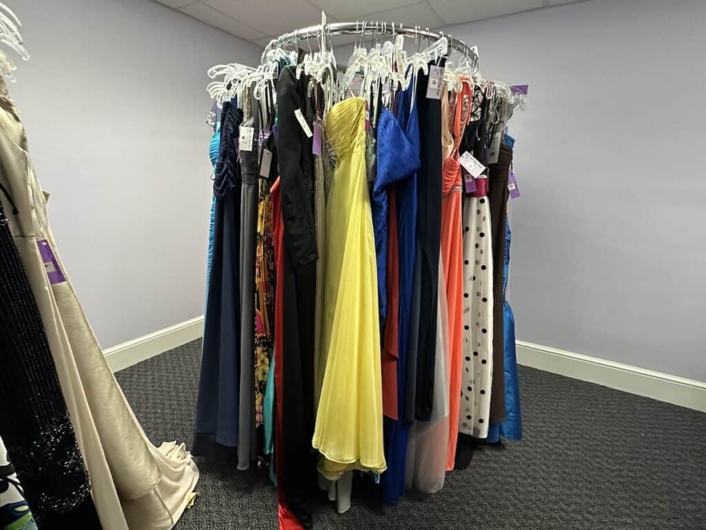 prom dresses onr ack