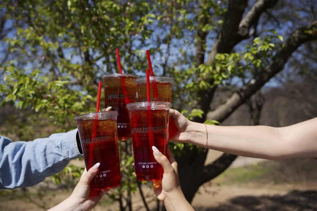 4 glasses of iced tea