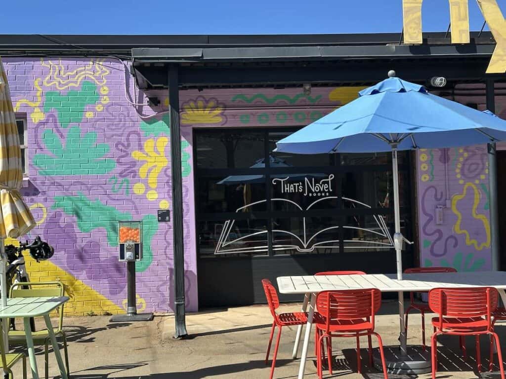Exterior of That's Novel Books