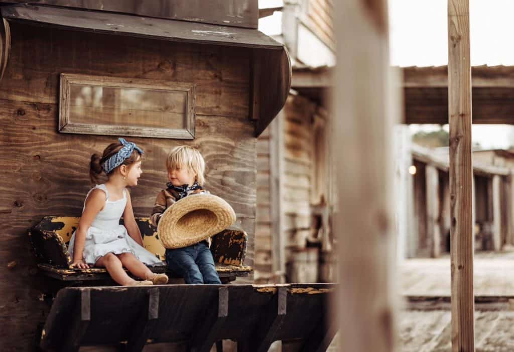 2 children western-themed town