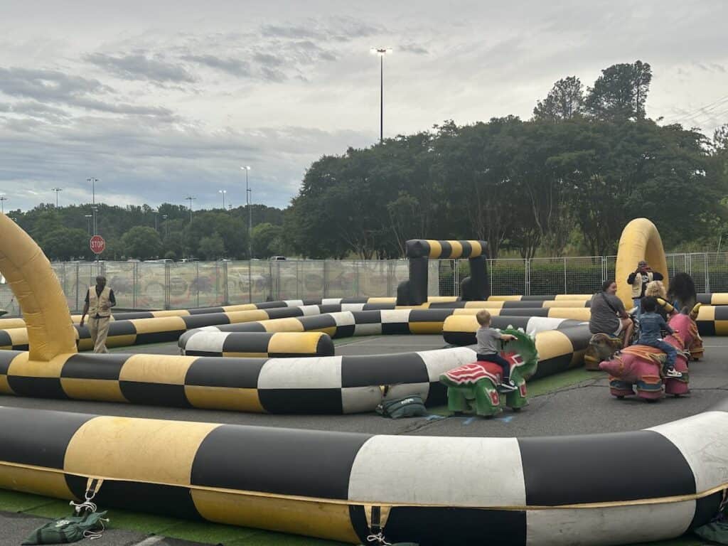 Dino Speedway